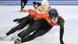 带伤作战，掘金队约基奇谈在打雄鹿队比赛中的脚踝伤势